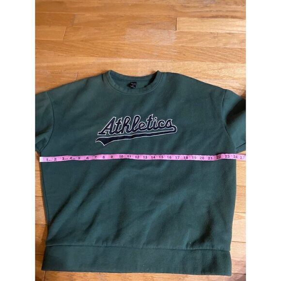 Dazy women's green soft embroidered Athletics crew neck pullover sweater size M - Picture 5 of 9